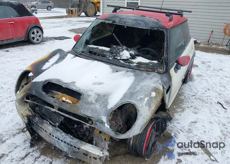 2005 Mini Cooper S из США, поврежденный, VIN WMWRE33575TL14541